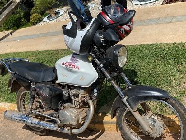 Mãe e filha ficam feridas em acidente de trânsito entre carro e moto no centro de Nova Mutum