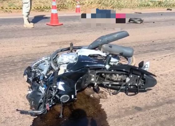 Motociclista morre em colisão frontal com carreta na BR-163 em Sinop