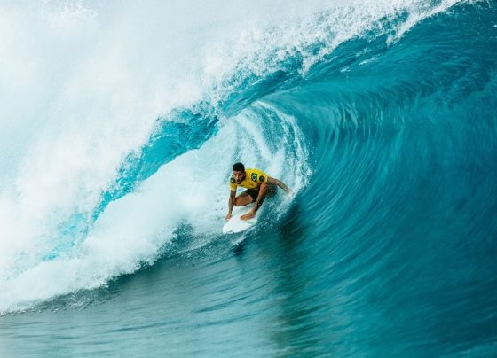 Filipe Toledo, Outerknown Tahiti Pro, surfe Por: Damien Poullenot/World Surf League/Direitos Reservados