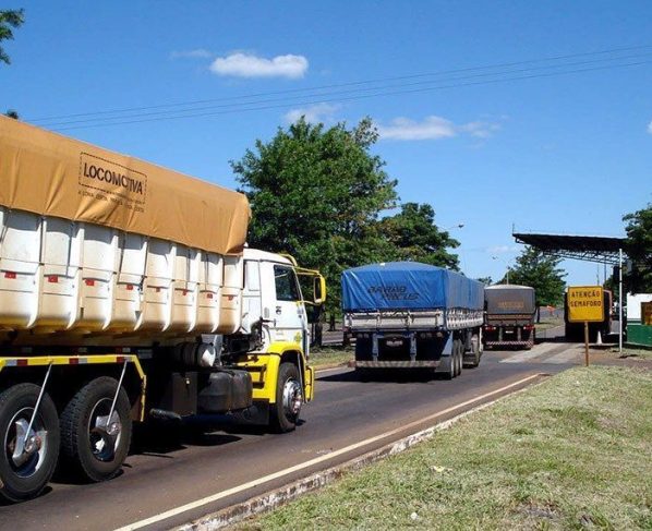 lei amplia tolerancia para excesso de peso em onibus de passageiros e caminhoes de carga