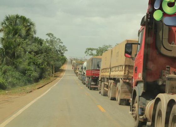 fila de caminhao