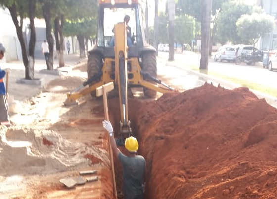 Obras de esgoto no bairro Menino Deus Foto Prefeitura Municipal de Lucas do Rio Verde 1