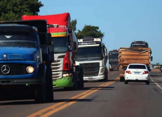 Programa Voucher Transportador vai capacitar profissionais para se tornarem para se tornarem motoristas de carga e ônibus