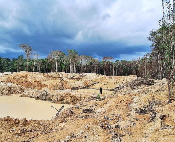 Garimpo já destruiu área equivalente a mais de 100 campos de futebol na Terra Indígena Sete de Setembro. (Foto: Greenpeace)