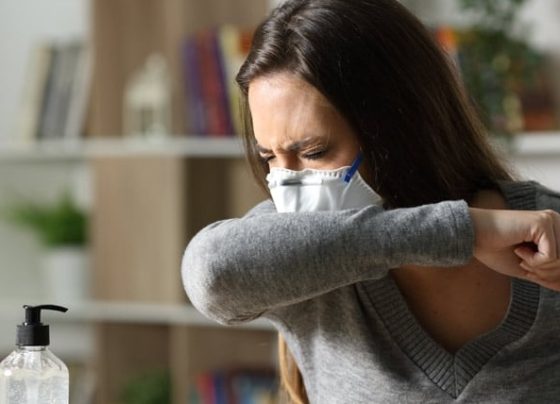 saude alerta sobre as diferencas dos sintomas de covid 19 e influenza