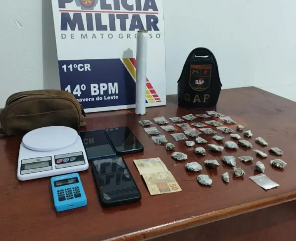 Trio é flagrado por tráfico durante patrulhamento da Polícia Militar em Primavera do Leste