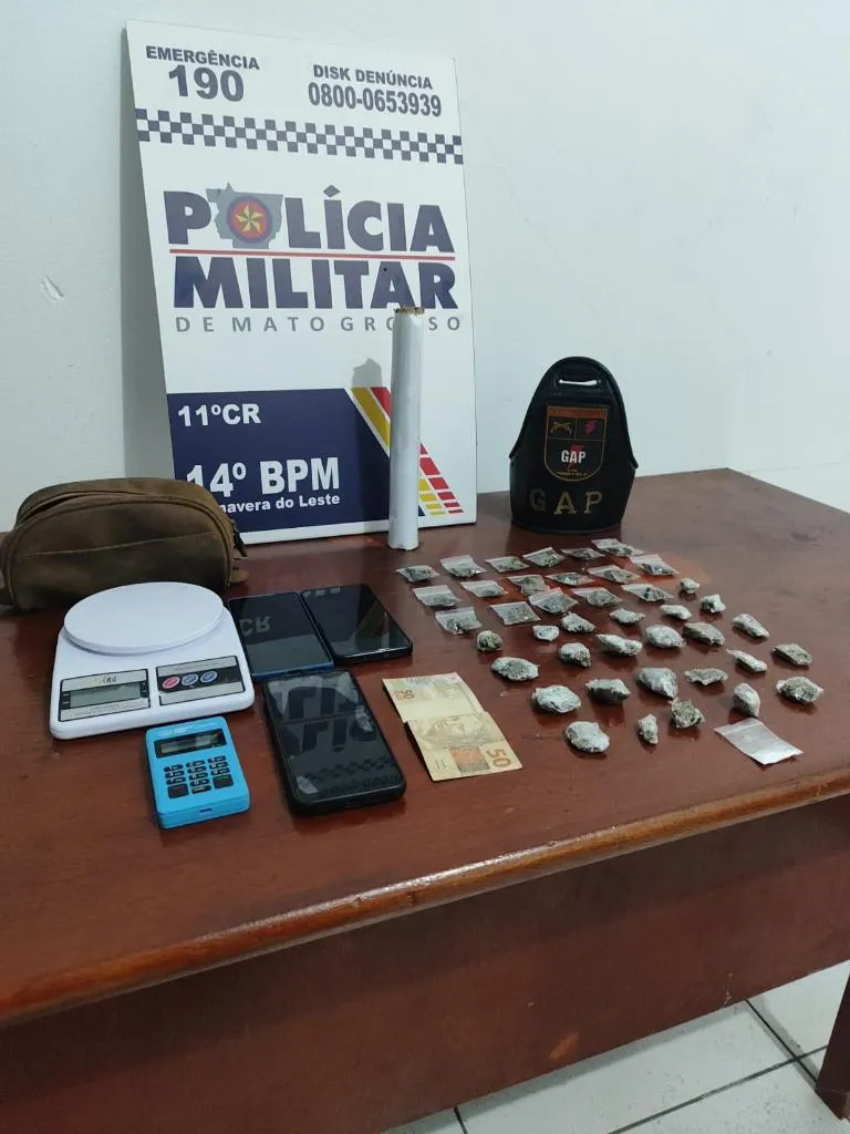 Trio é flagrado por tráfico durante patrulhamento da Polícia Militar em Primavera do Leste