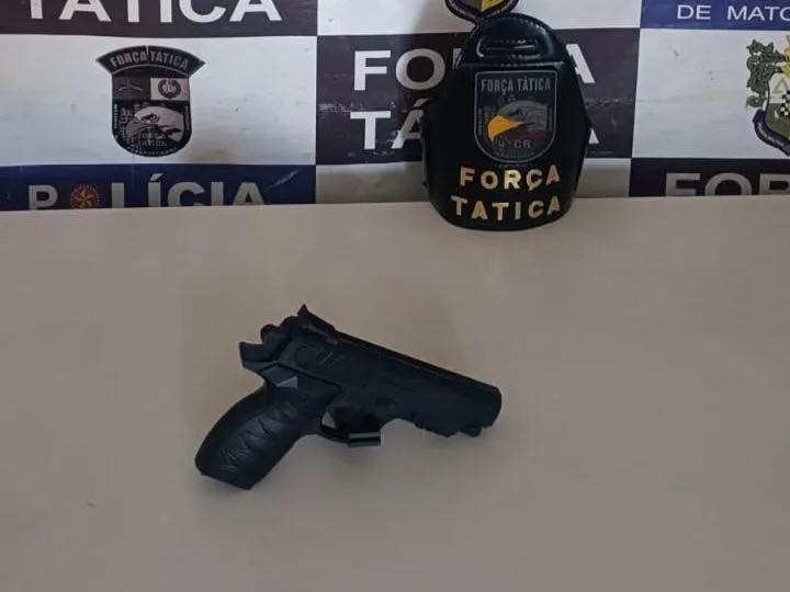 Homem é preso em Rondonópolis por ameaçar população com arma de brinquedo