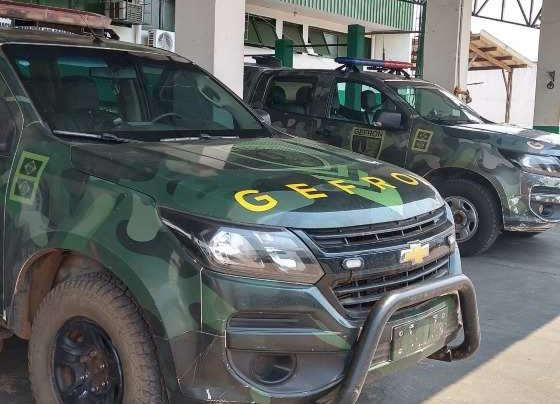 Policiais salvam vítimas após grave colisão na BR