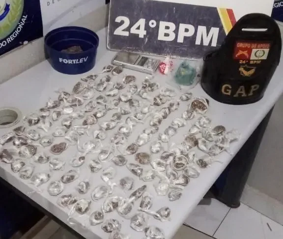Polícia apreende 123 porções de drogas em residência de Cuiabá