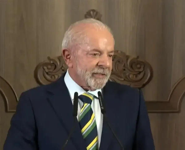 Brasil deve fechar acordo definitivo com EUA em poucos dias, diz Lula