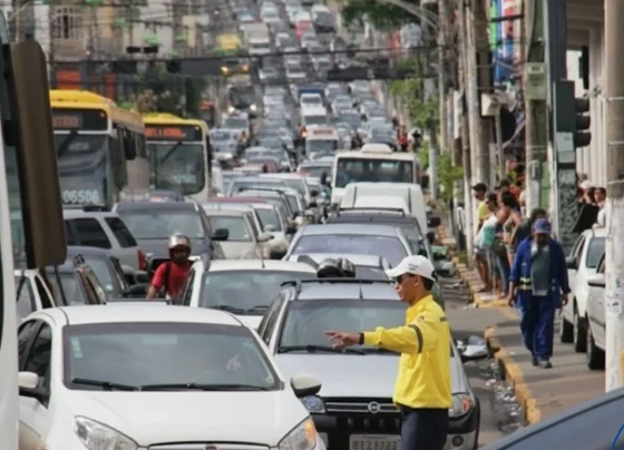 Trânsito na capital de Mato Grosso - Cuiabá MT