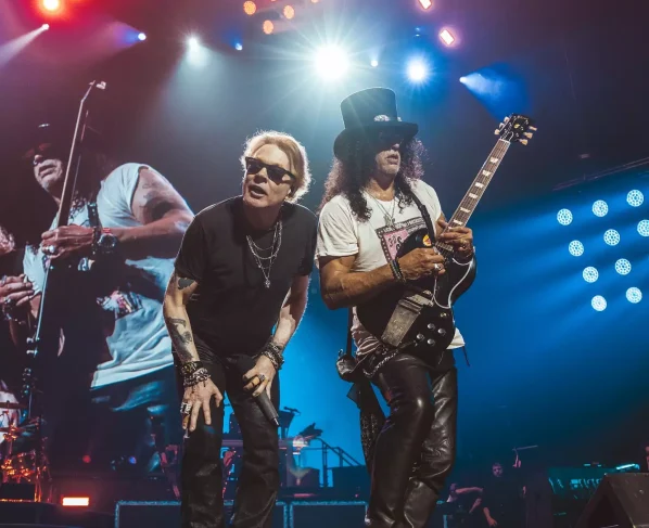 Prefeitura de Cuiaba monta plano especial de saude para show do Guns N Roses e emite alerta maximo contra sarampo