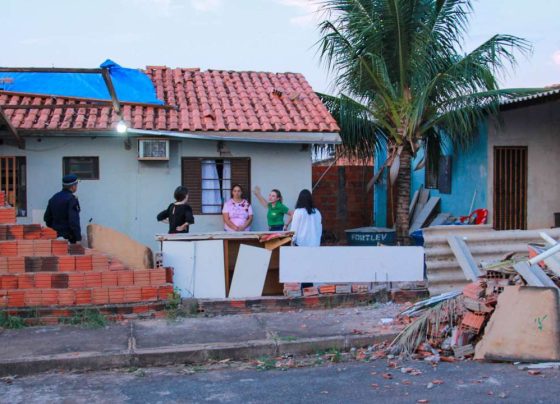 Prefeitura de Varzea Grande inicia entrega de kits emergenciais as familias atingidas por vendaval