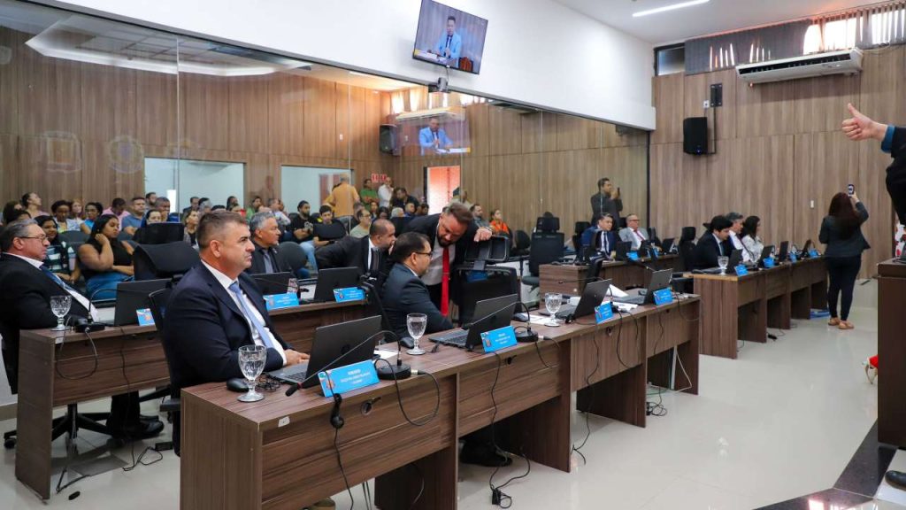 Projeto de lei que incentiva instalacoes de empresas no Aeroporto de Varzea Grande e aprovado
