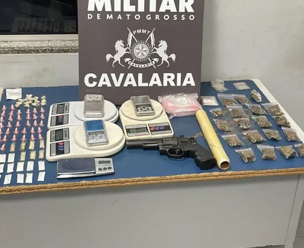 Cavalaria da PM prende dupla por tráfico em Sinop