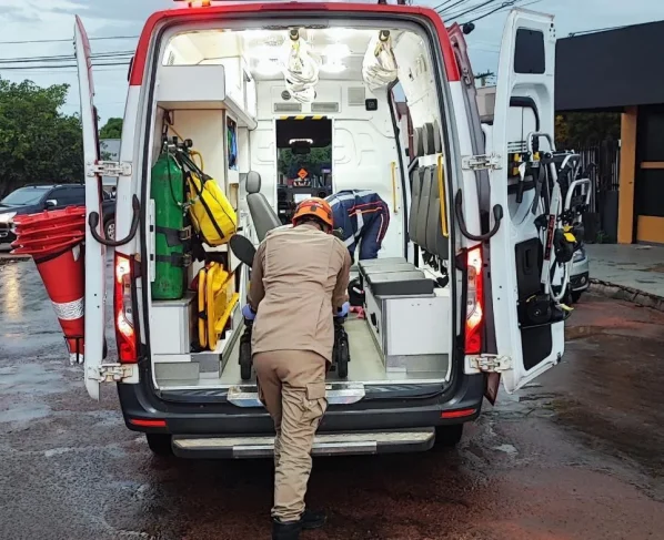 Duas mulheres ficam feridas em colisão de moto e Creta em Sorriso