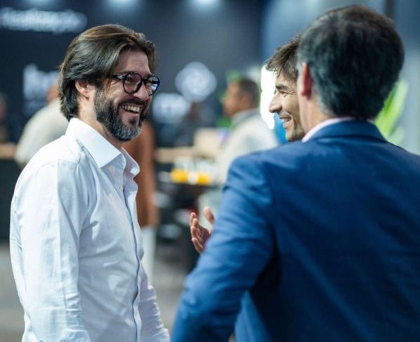 Bruno Padredi, fundador e CEO da B2B Match, plataforma de conexões, negócios e experiências para executivos