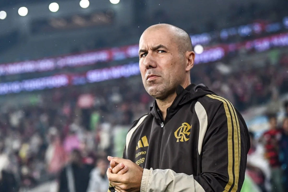 Leonardo Jardim prepara cinco mudanças no Flamengo para jogo contra o Bahia