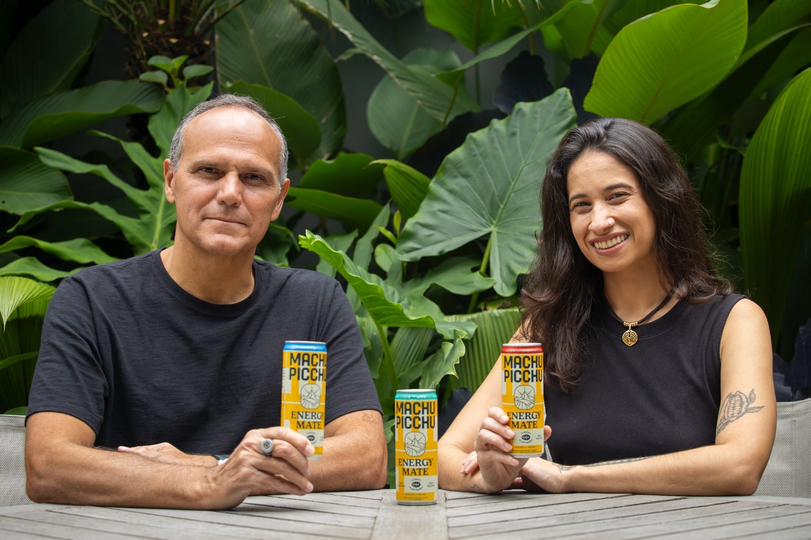 Celebridades ganham protagonismo na disputa acirrada do mercado de energéticos