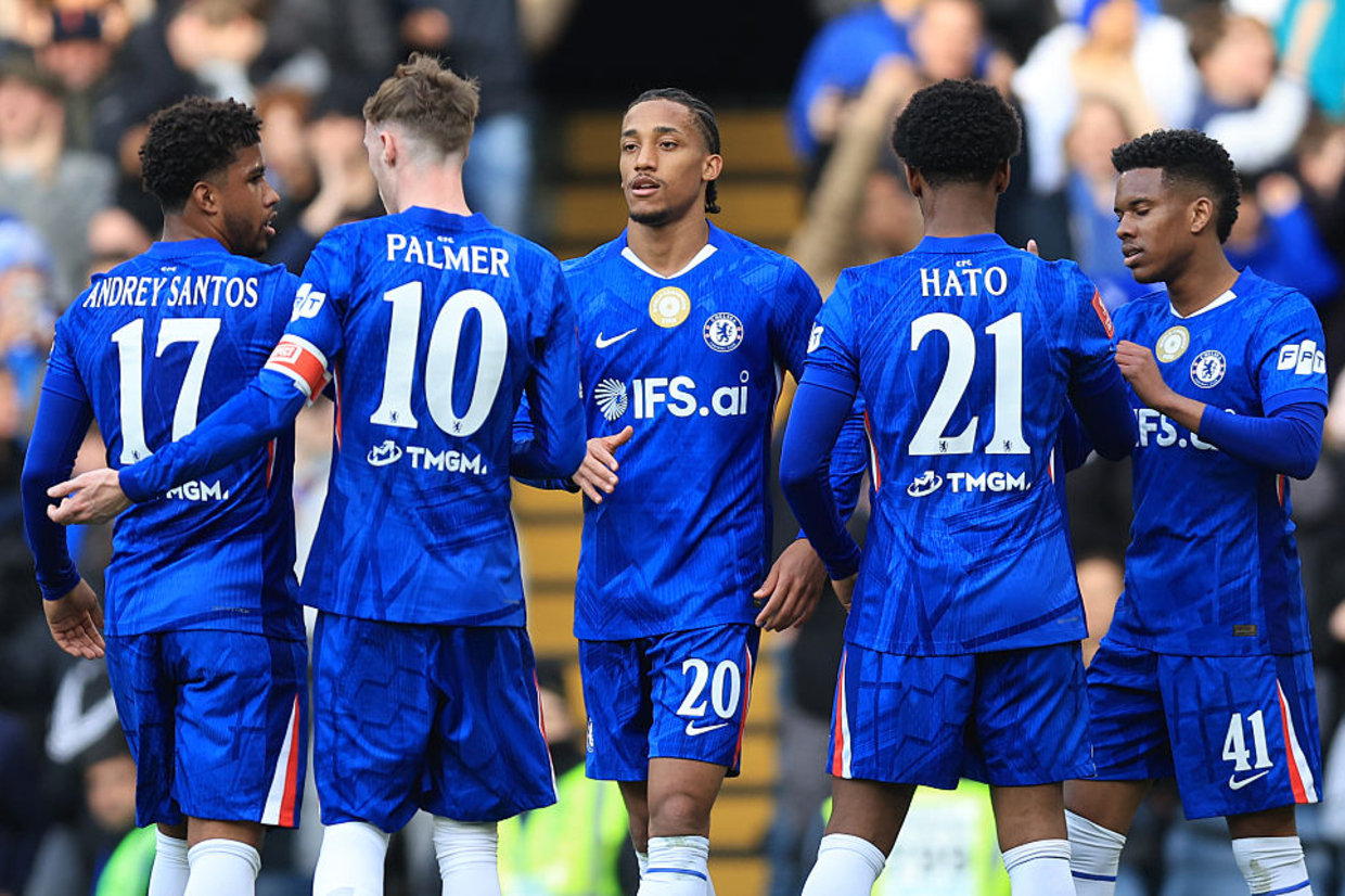 Chelsea passeia contra o Port Vale e vai para as semi na Copa da Inglaterra