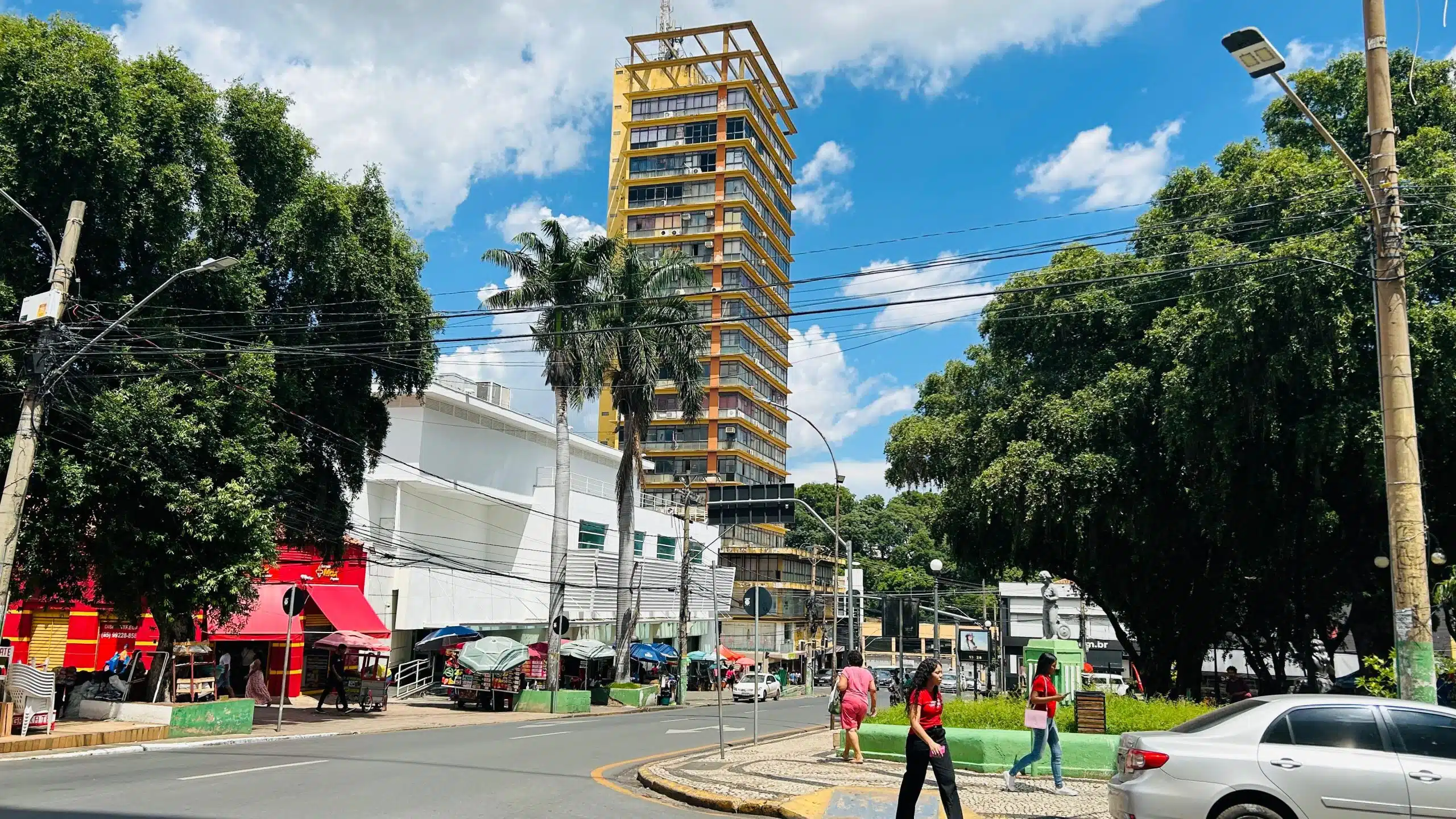 Comerciantes devem estar atentos sobre funcionamento nos feriados de abril