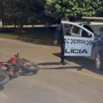Motociclista ‘rampa’ quebra-molas, deixa jovem ferida e tenta fugir em Sinop