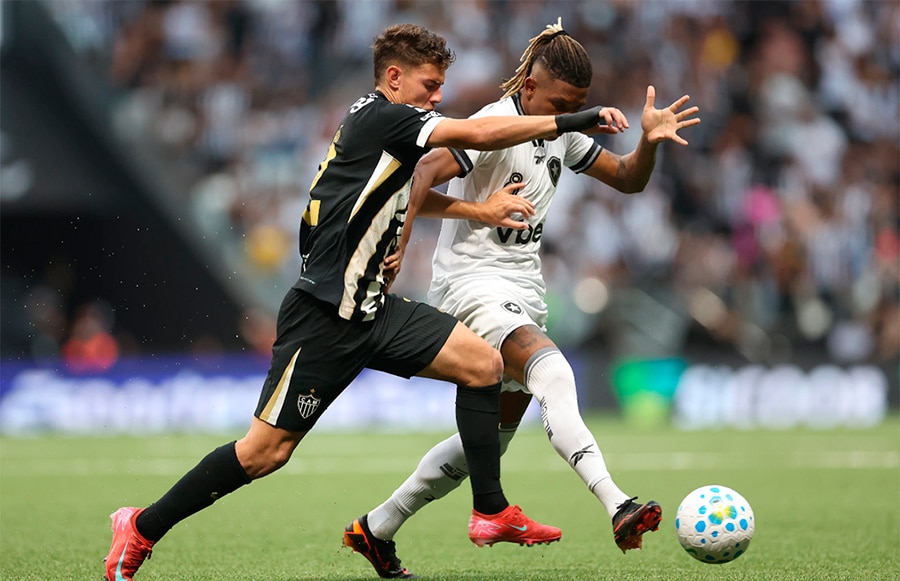 Arthur Cabral marca, e Botafogo arranca empate do Atlético-mg pelo Brasileiro