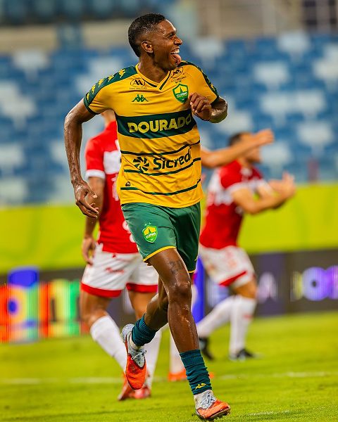Cuiabá vence o CRB na Arena Pantanal e se afasta do Z4 da Série B