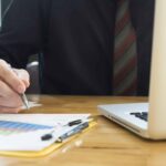 Empresas terão que decidir se ficam no Simples em 2027 e escolha pode afetar lucro