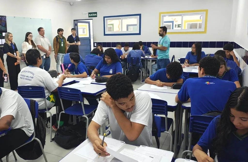 Projeto Aprendizagem Digital do Banco Mundial avança com auditoria pedagógica em escolas de Cuiabá