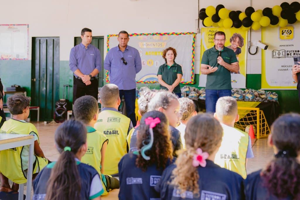 Projeto ‘Vestindo Sonhos e Transformando Histórias’ beneficia crianças e adolescentes em Cuiabá com entrega de kits esportivos