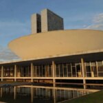 Congresso adia votações para agosto