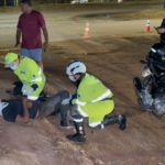 Moto x moto: condutor tem suspeita de fratura após batida próximo a BR-163