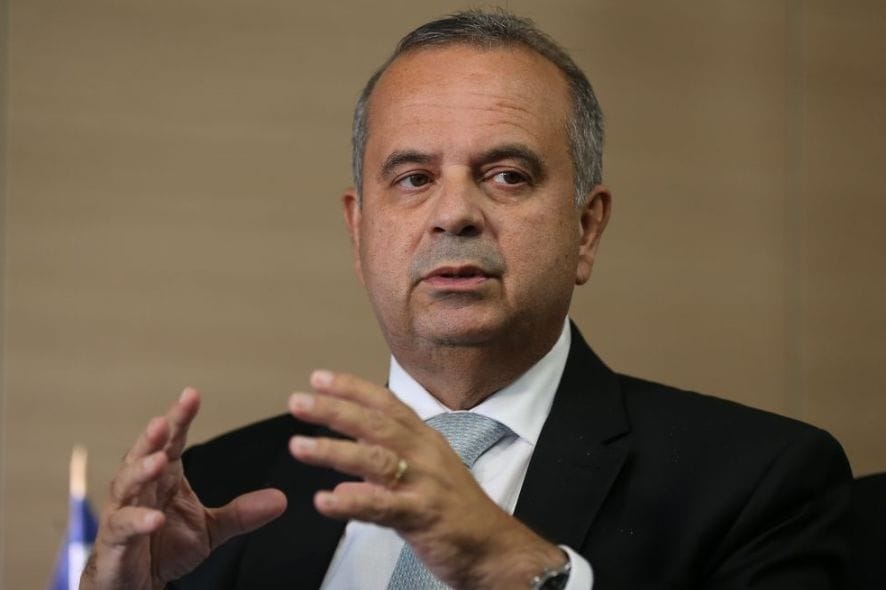Coordenador de campanha cita união da direita e Flávio Bolsonaro terá palanque de WF e Pivetta