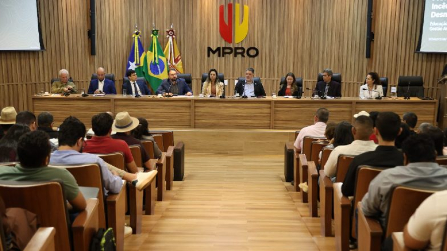 MPRO sedia encontro para apresentação de planos municipais de prevenção às queimadas