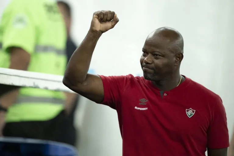 veja escalações e mudanças de Marcão