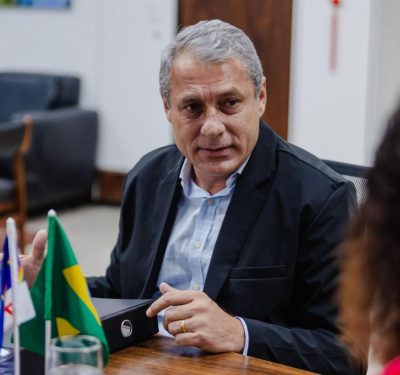 Em Brasília, prefeito e vice de Sorriso pedem internet no