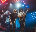 Prefeitura de Cuiaba monta plano especial de saude para show do Guns N Roses e emite alerta maximo contra sarampo